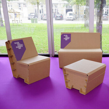 Pappe Rocks — Lounge-Möbel-Set. Von der Firma MADER Werbetechnik aus Lauterach, in Österreich.